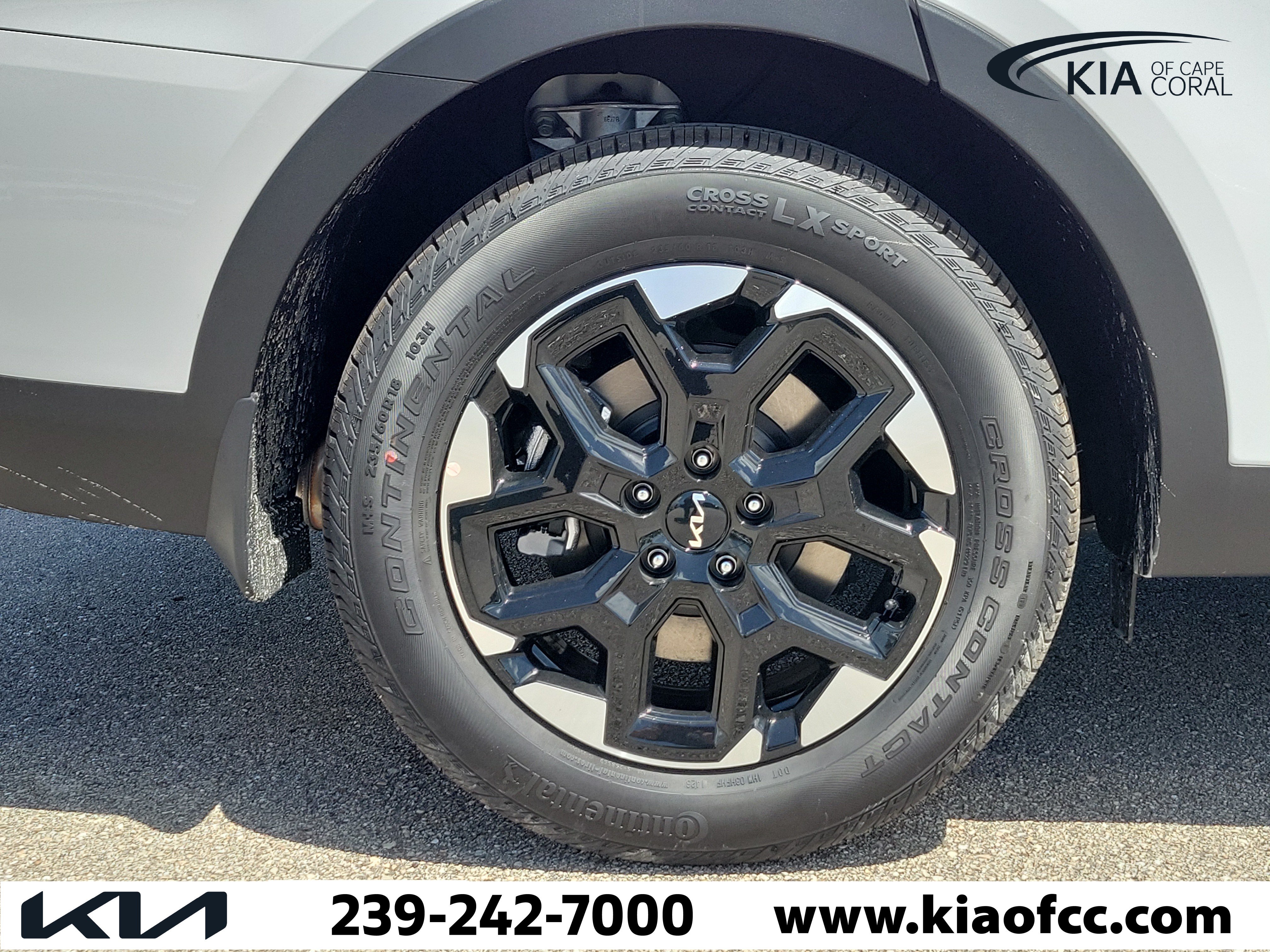 New 2026 Kia Sorento S FWD image 9