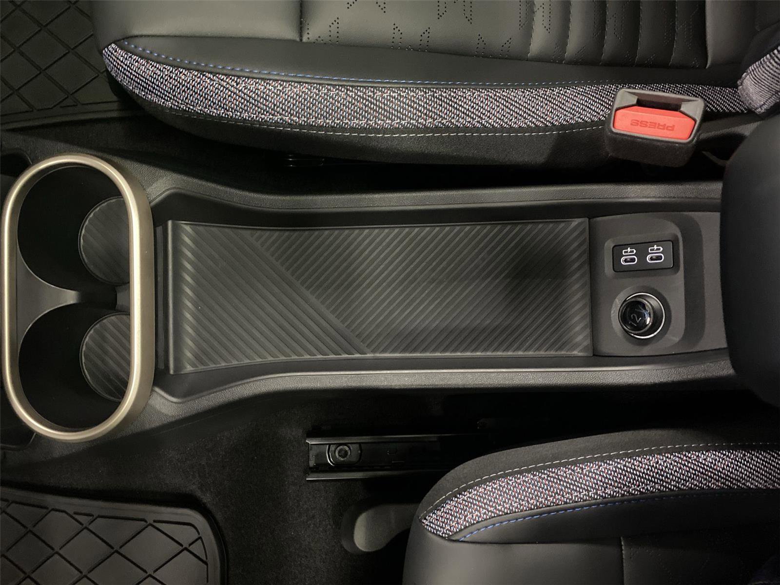 Certified 2025 MINI Cooper 4-Door Hardtop image 27