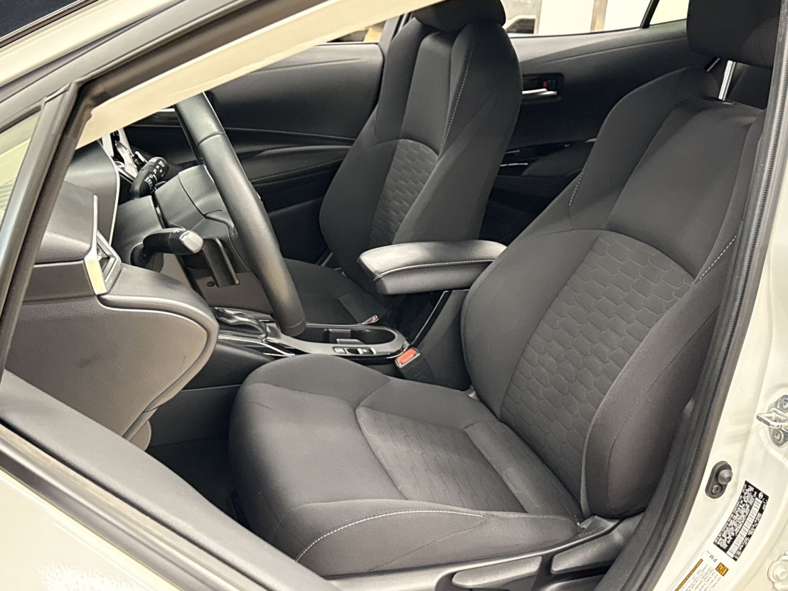 Used 2024 Toyota Corolla SE w/ SE Package FWD image 14