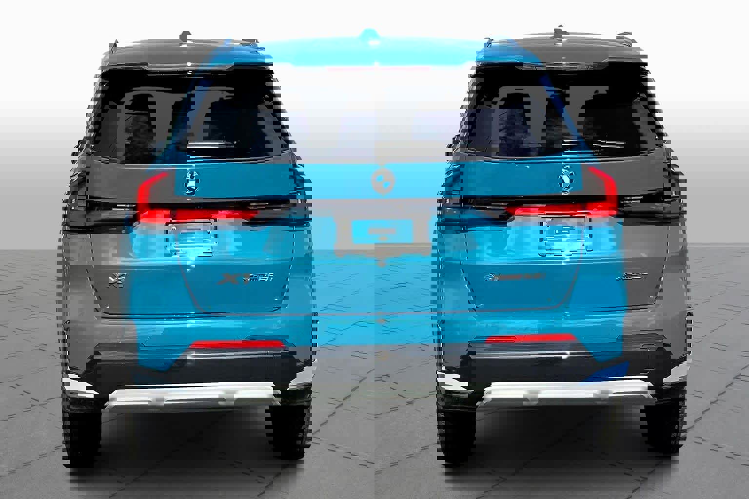 Certified 2025 BMW X1 xDrive28i image 4