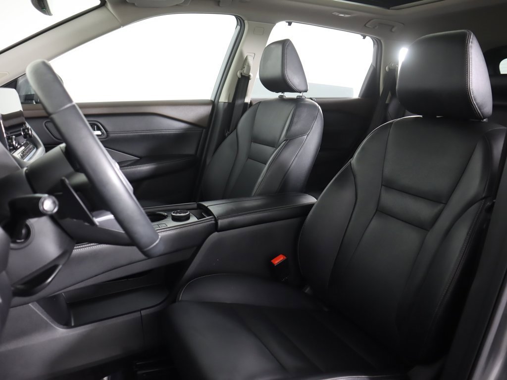 Used 2023 Nissan Rogue SL w/ SL Premium Package image 32