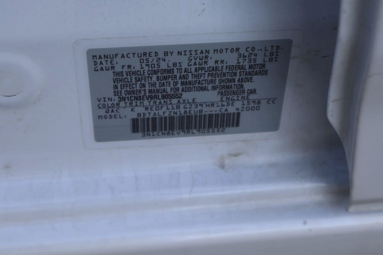Used 2024 Nissan Versa SV FWD image 27