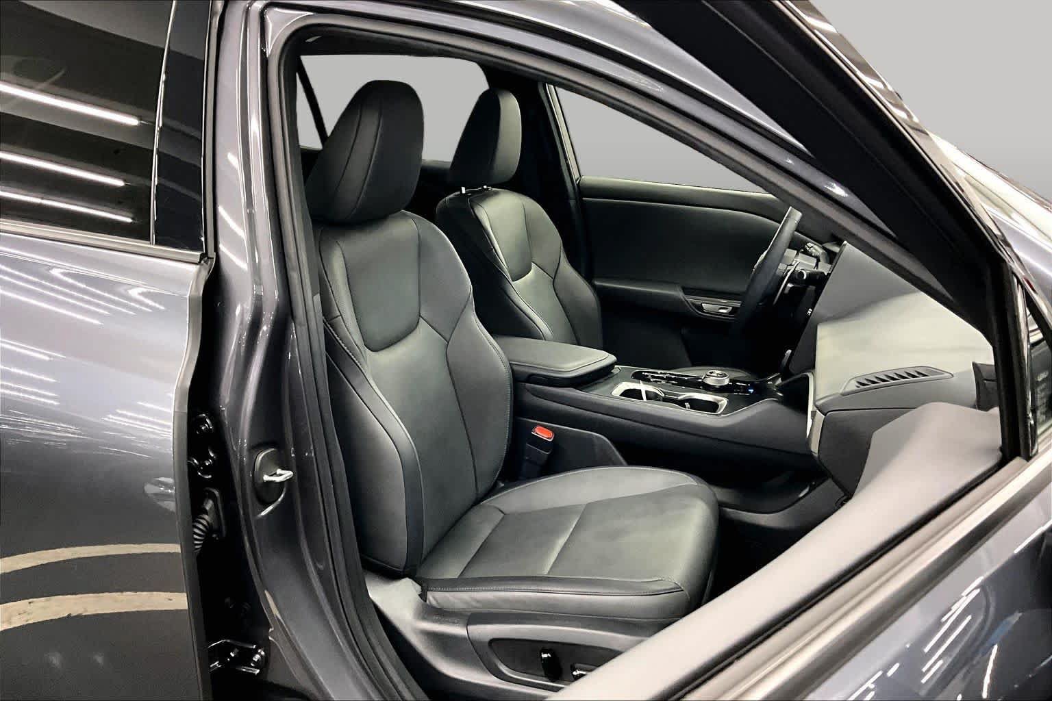 Used 2024 Lexus RZ 300e Premium FWD image 9