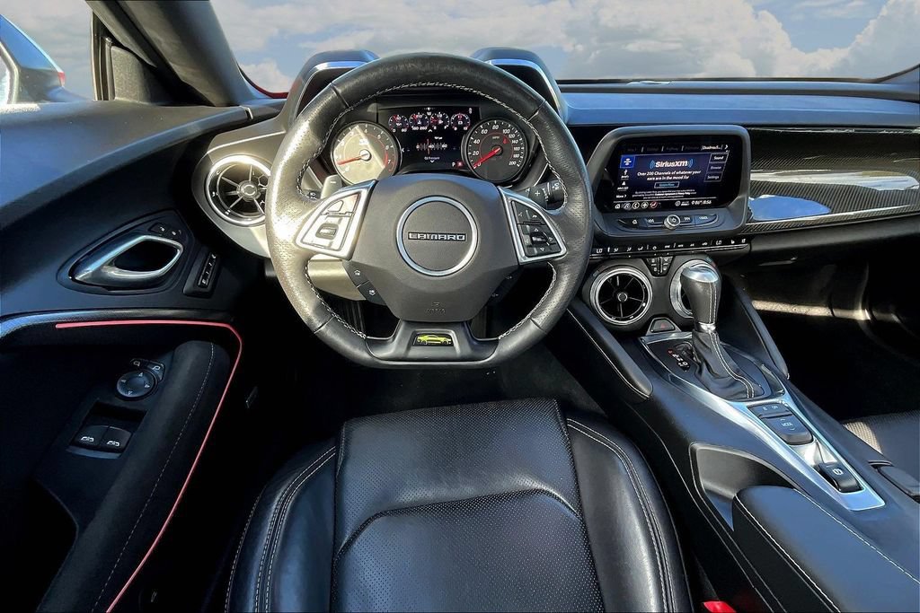 Used 2020 Chevrolet Camaro SS RWD image 8