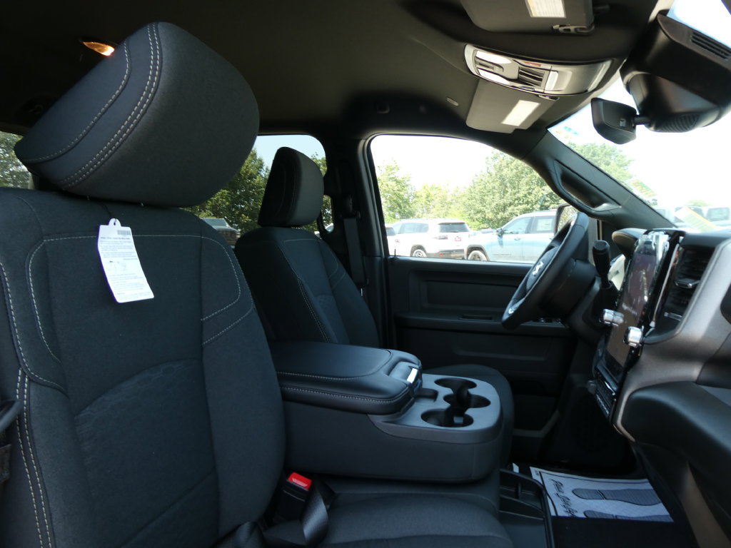 New 2026 RAM 3500 Tradesman AWD/4WD image 9