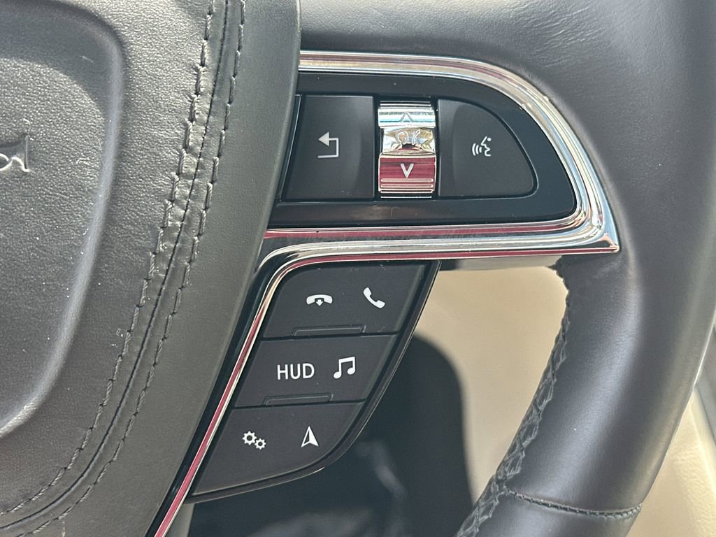 Used 2020 Lincoln Continental Reserve FWD image 19