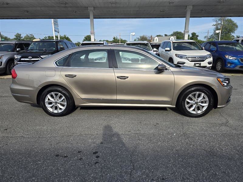 Used 2016 Volkswagen Passat 1.8T S image 9