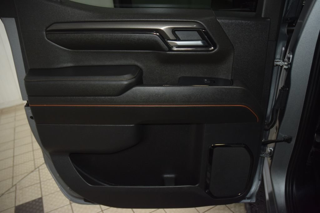 Used 2023 GMC Sierra 1500 AT4 w/ Technology Package AWD/4WD image 48