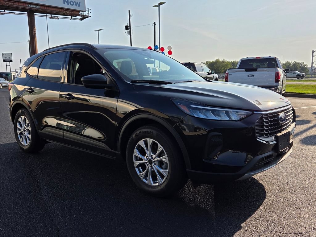 New 2026 Ford Escape Active w/ Tech Pack #1 FWD image 16