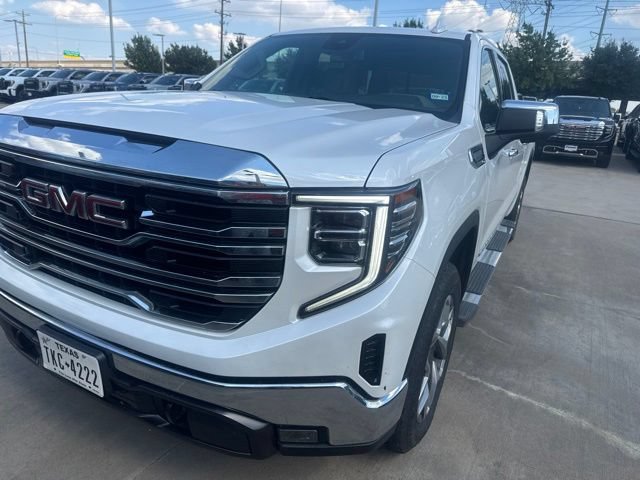 Used 2023 GMC Sierra 1500 SLT AWD/4WD image 2