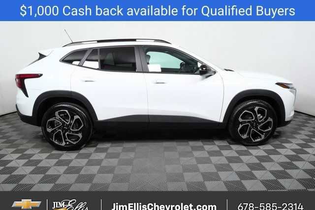 New 2026 Chevrolet Trax RS w/ Sunroof Package FWD image 2