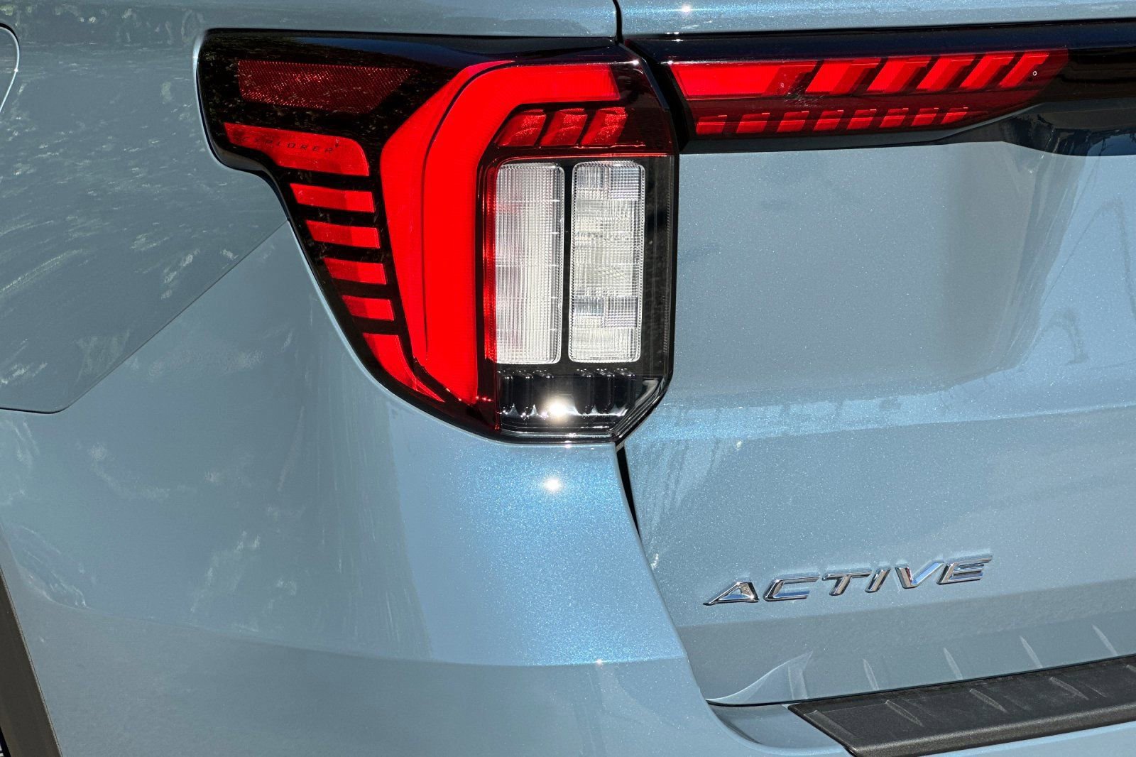 New 2026 Ford Explorer Active w/ Active Comfort Package image 6