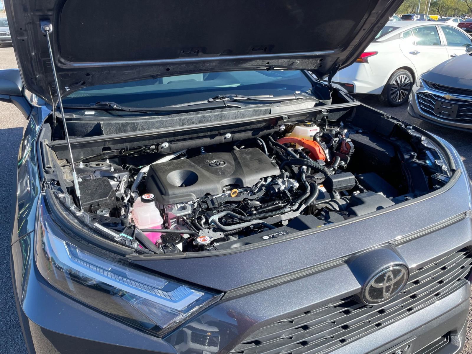 Used 2025 Toyota RAV4 LE image 31