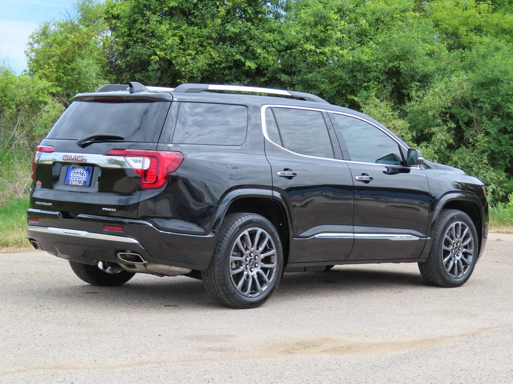 Certified 2023 GMC Acadia Denali w/ Black Diamond Edition AWD/4WD image 3