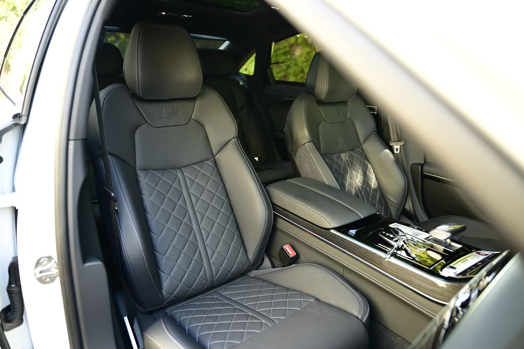 Used 2025 Audi S8 w/ Executive Package AWD/4WD image 39