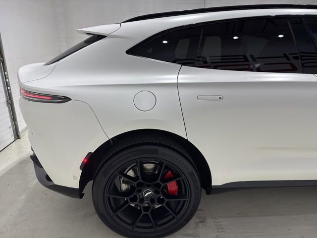 Used 2021 Aston Martin DBX image 6