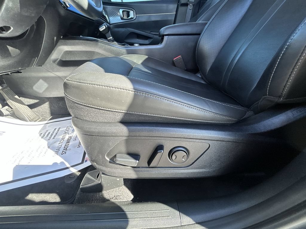 Used 2025 Kia Sorento S FWD image 20