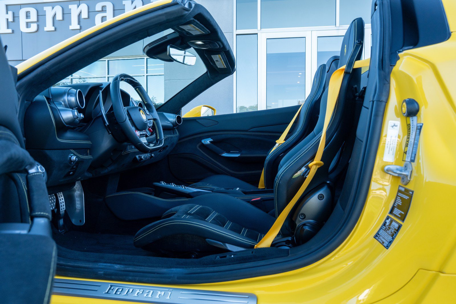 Certified 2022 Ferrari F8 Tributo RWD image 31