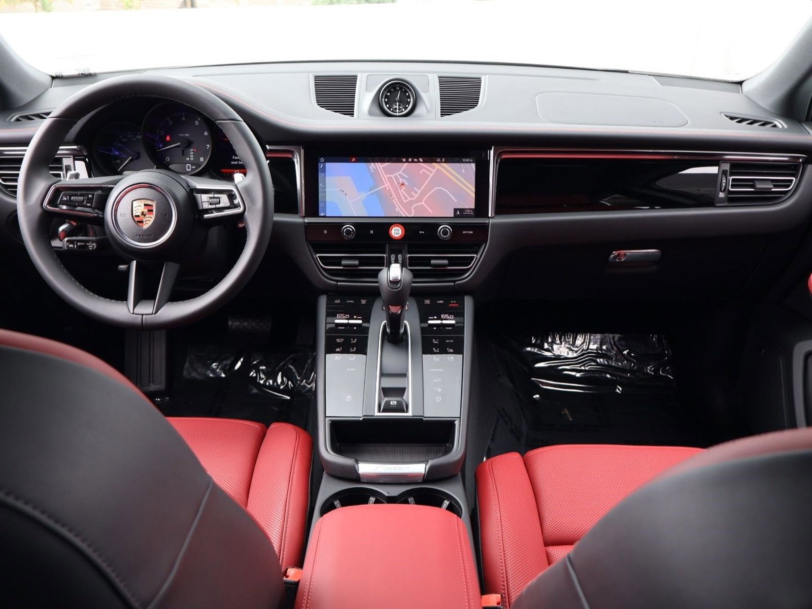 New 2026 Porsche Macan AWD/4WD image 21
