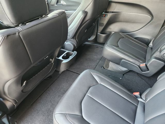 New 2026 Chrysler Pacifica Select image 21