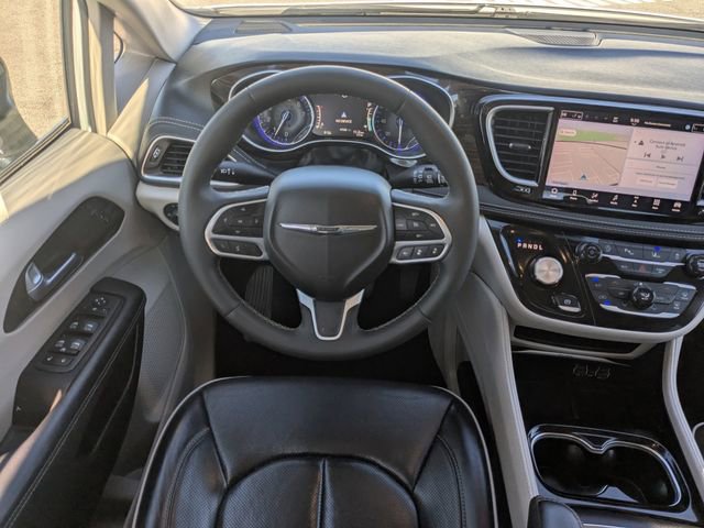Used 2024 Chrysler Pacifica Limited image 22