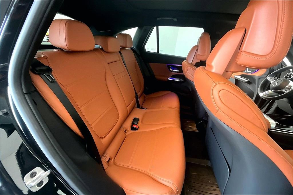 Used 2024 Mercedes-Benz GLC 300 image 35