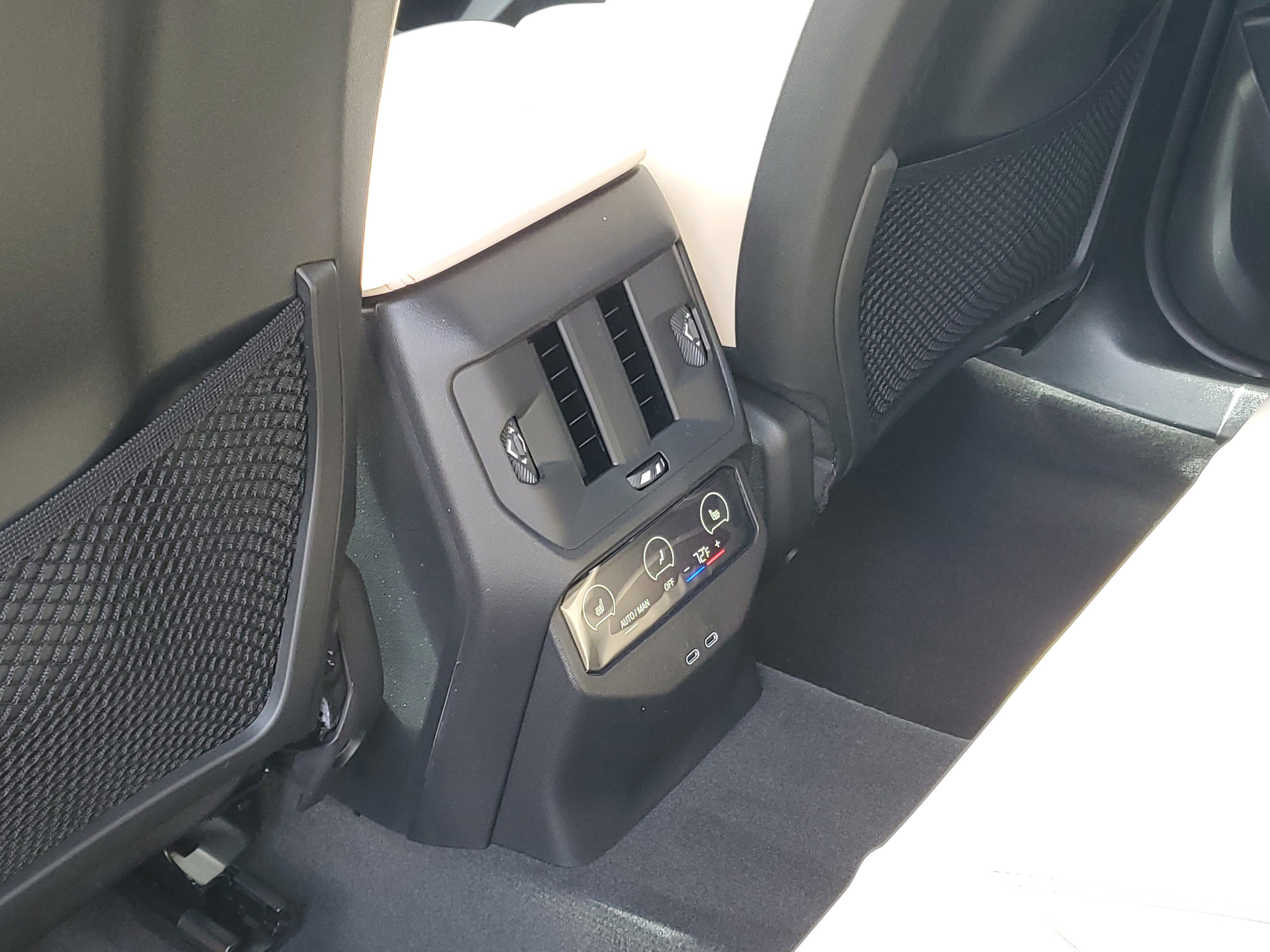 New 2026 BMW X3 xDrive30 w/ Premium Package image 24