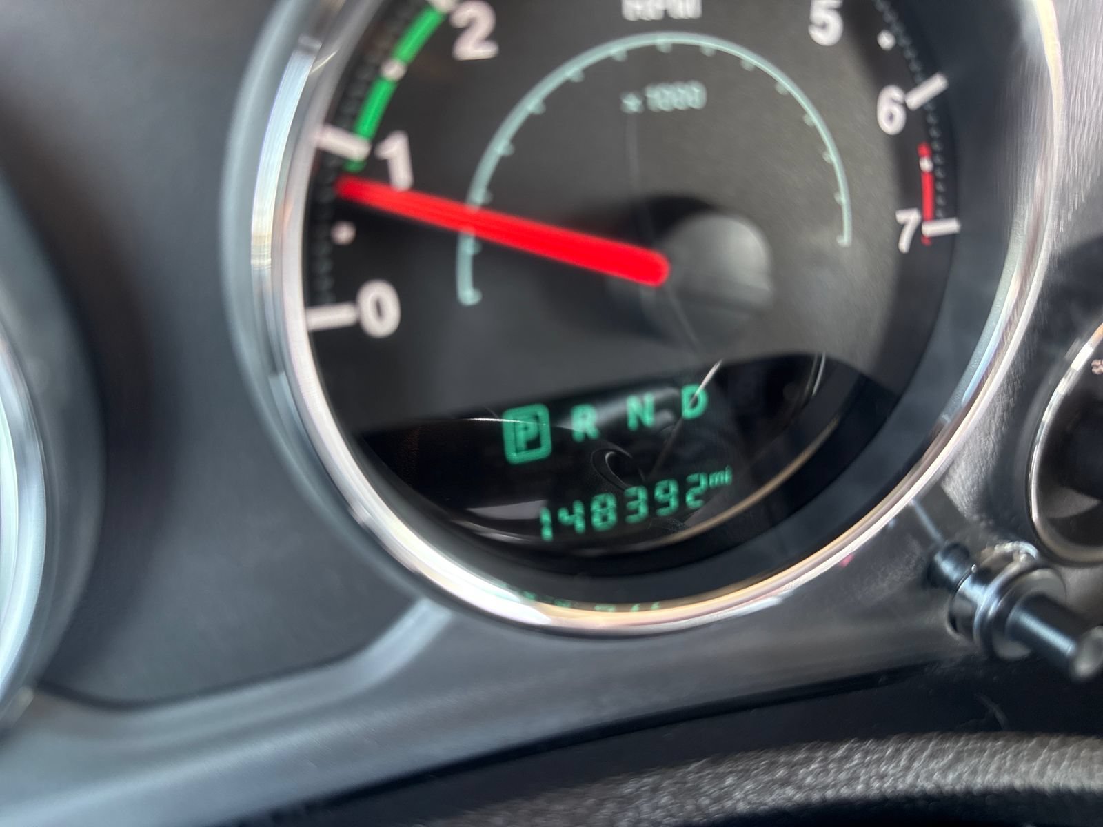 Used 2017 Jeep Wrangler Sahara w/ Connectivity Group AWD/4WD image 17