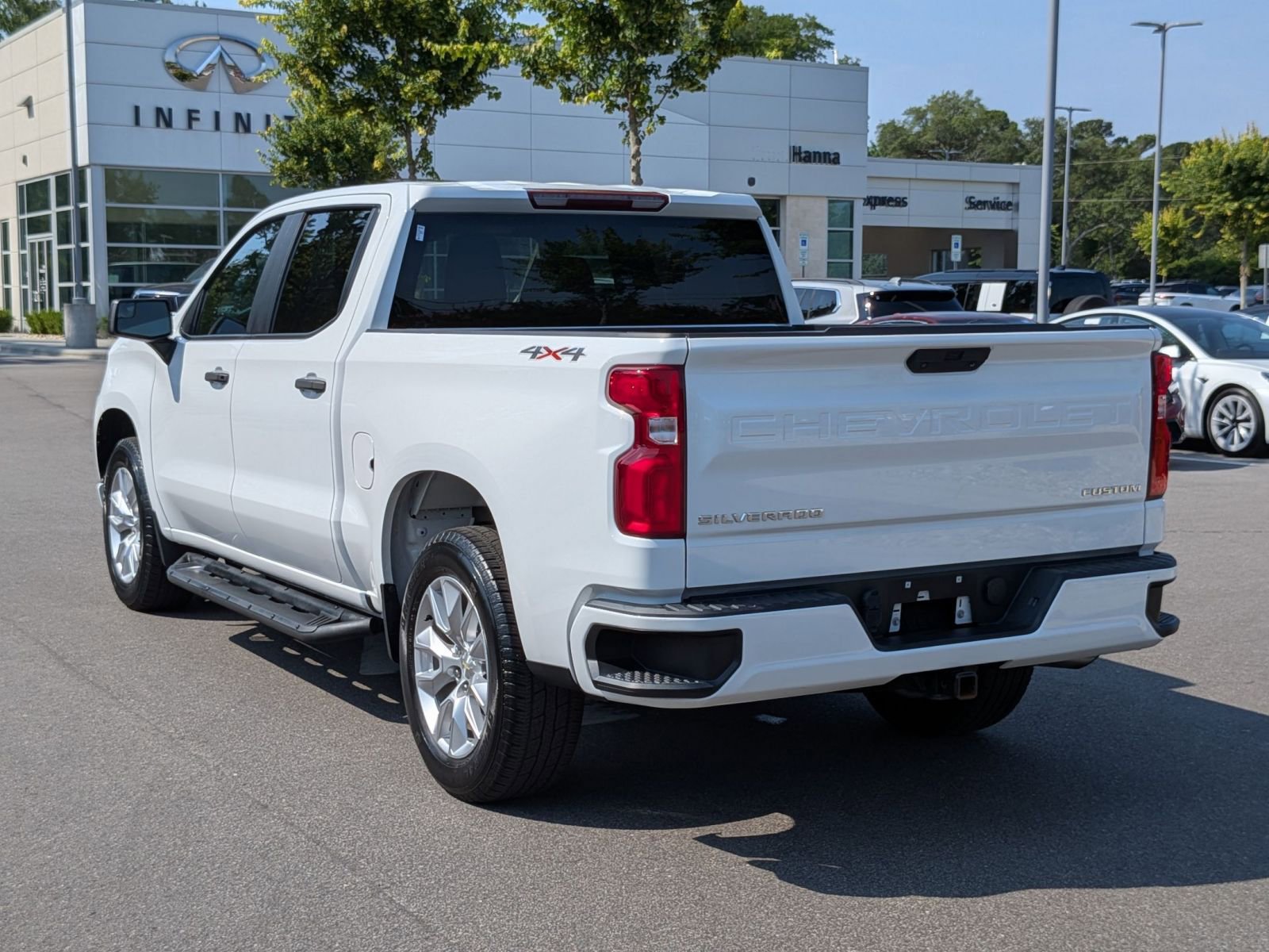 Used 2022 Chevrolet Silverado 1500 Custom AWD/4WD image 5