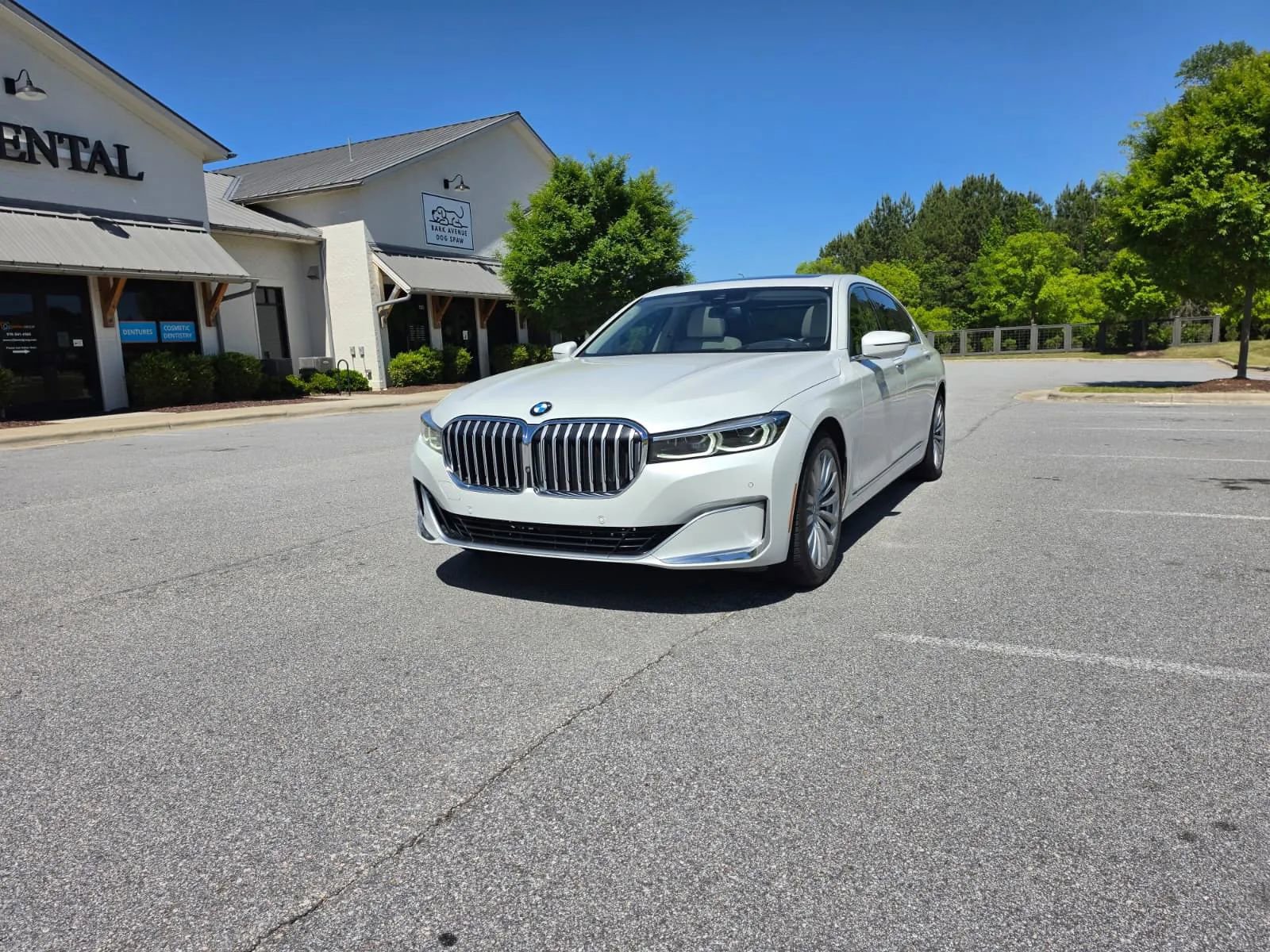 Used 2020 BMW 740i w/ Premium Package RWD image 15