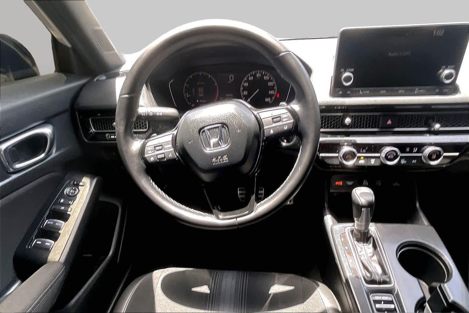 Used 2025 Honda Civic Sport image 6
