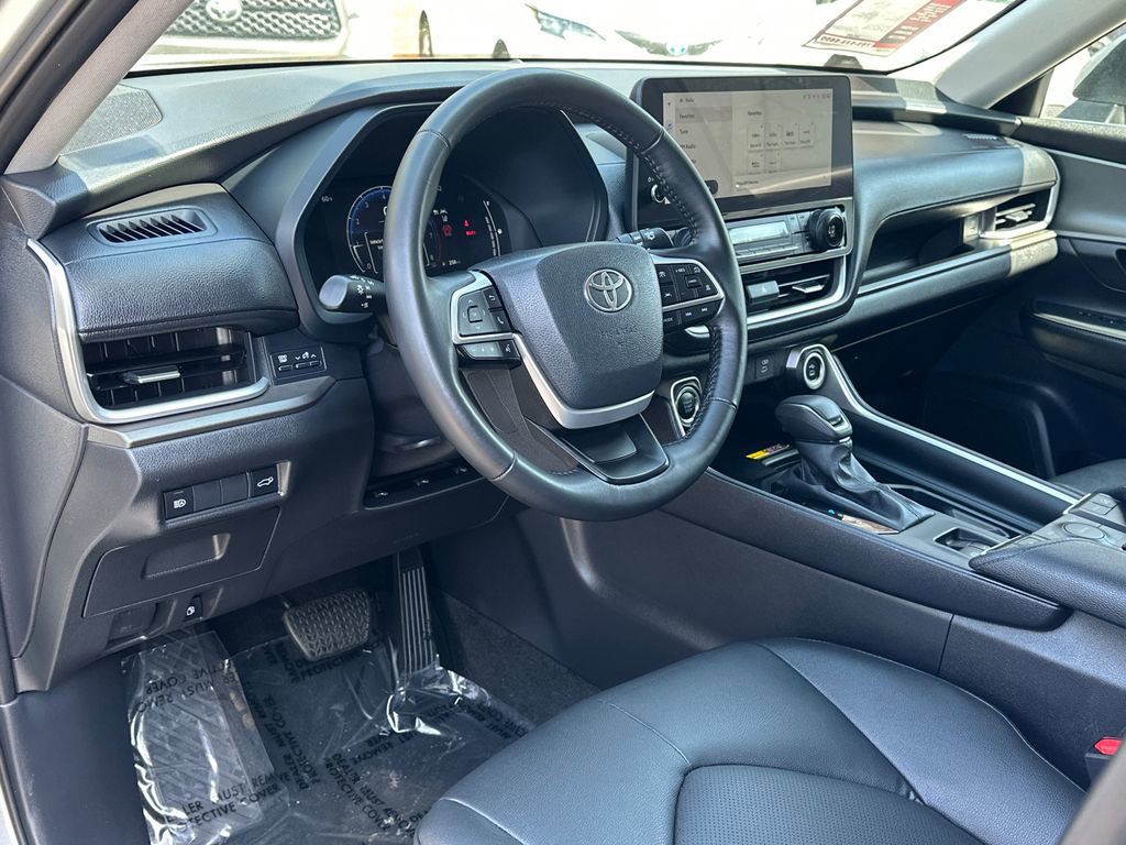 Used 2025 Toyota Grand Highlander XLE image 22