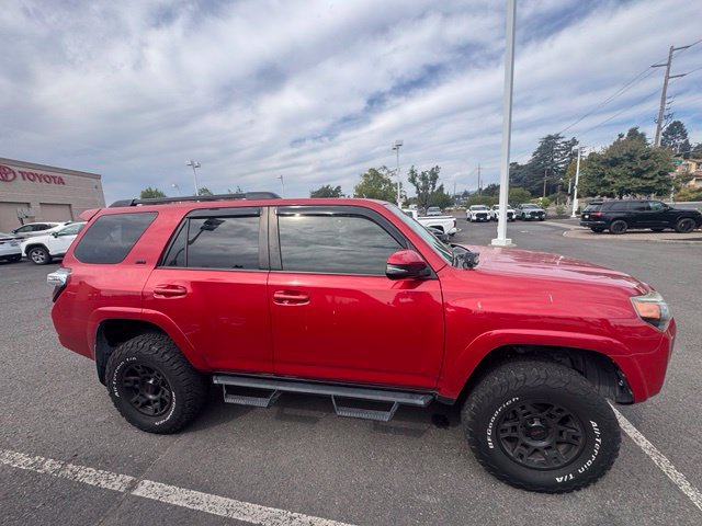 Used 2016 Toyota 4Runner SR5 Premium AWD/4WD image 7