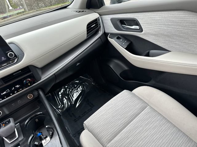 Used 2023 Nissan Rogue SV AWD/4WD image 24