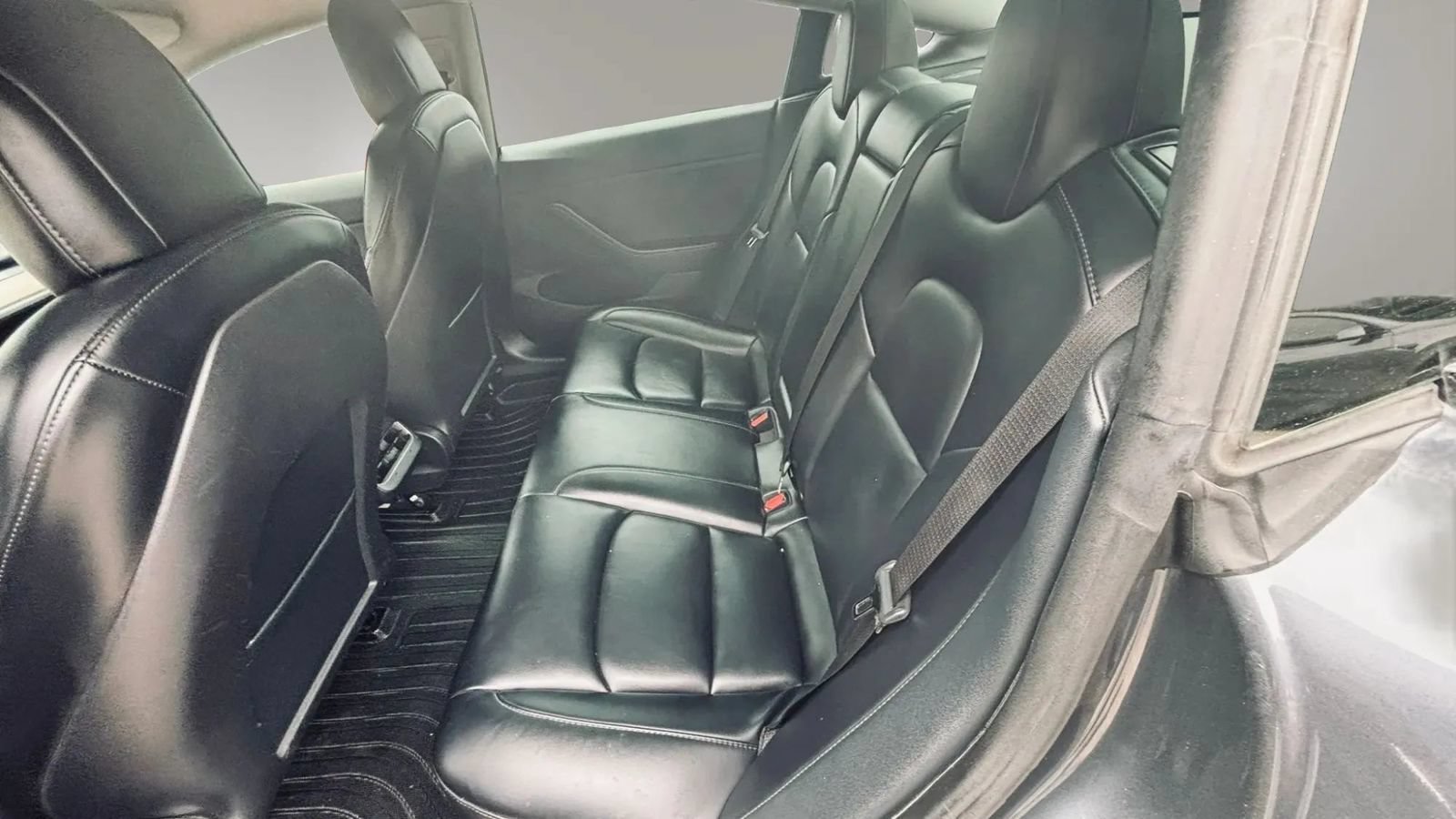 Used 2023 Tesla Model 3 Standard Range RWD image 10