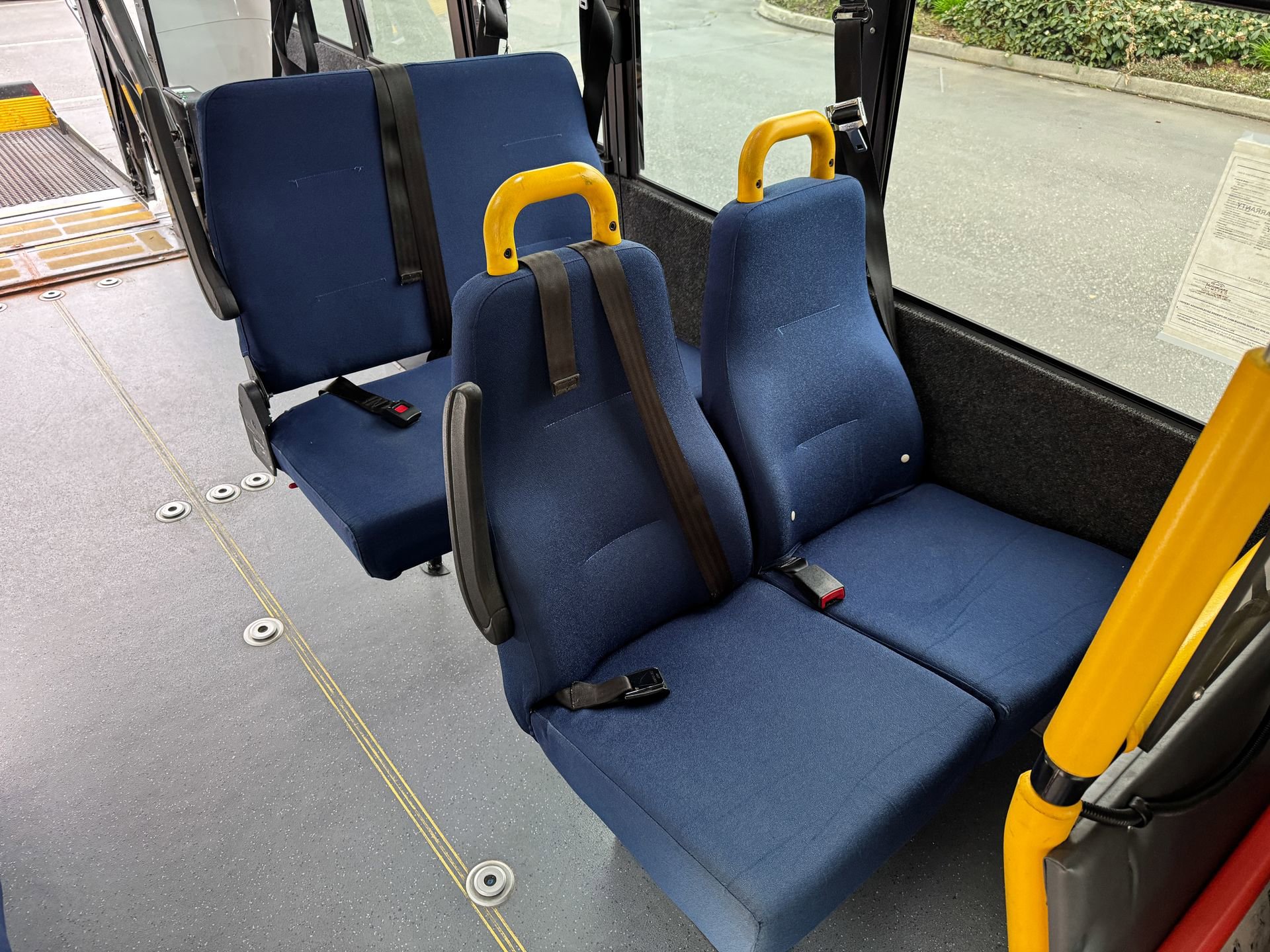 Used 2014 Chevrolet Express 3500 RWD image 20