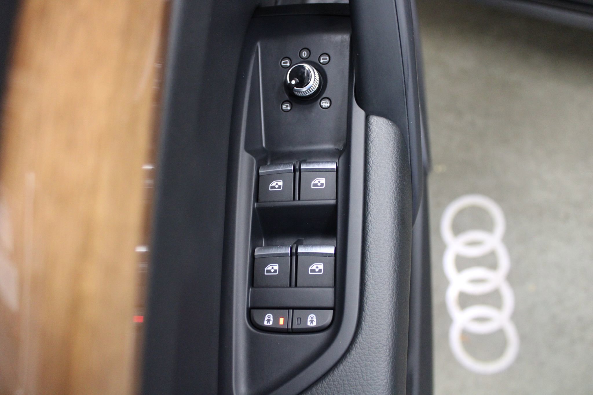 Used 2023 Audi Q5 2.0T Premium w/ Convenience Package image 11