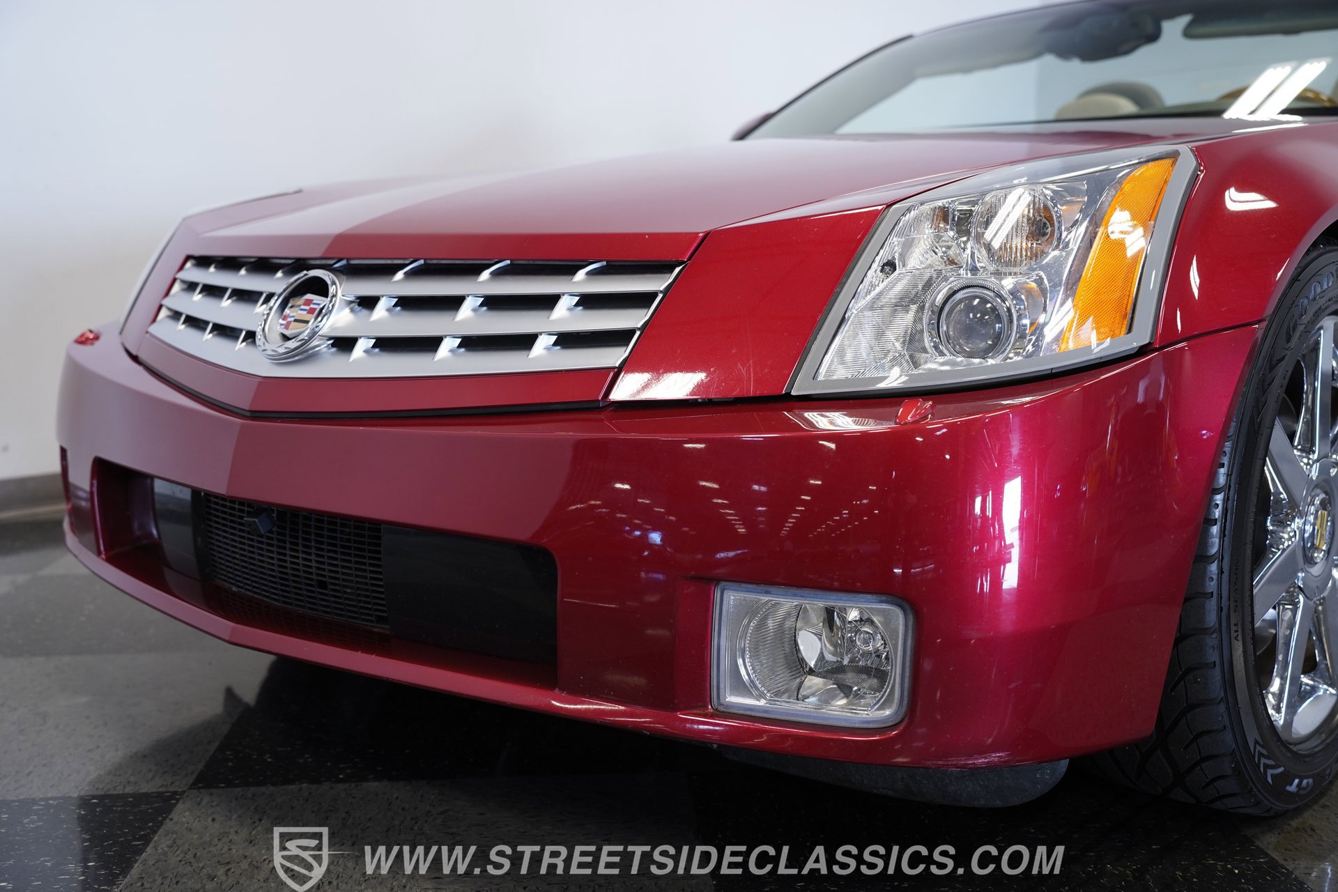 Used 2005 Cadillac XLR image 27