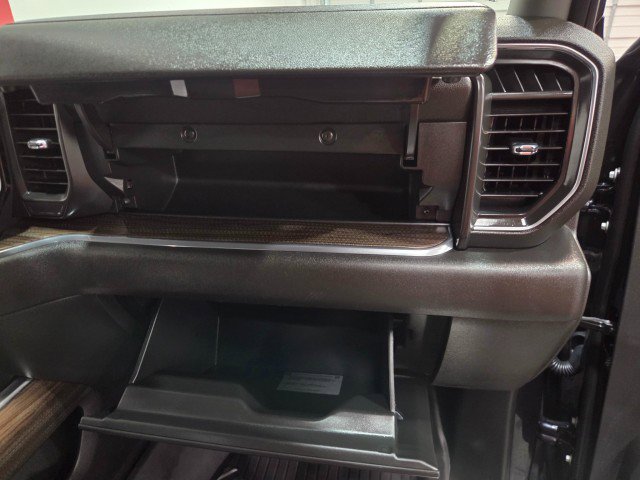 Used 2024 Chevrolet Silverado 2500 LT image 41