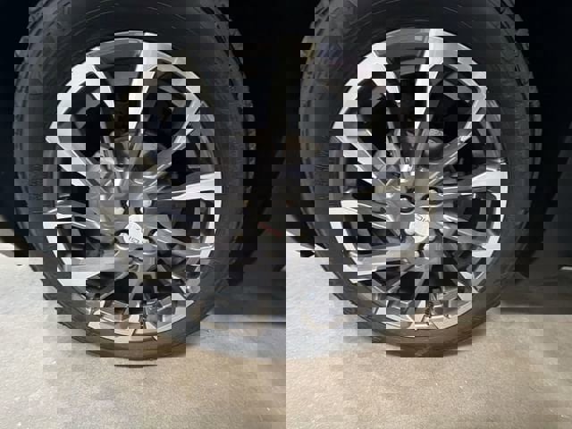 Used 2023 GMC Terrain SLT w/ Infotainment Package II FWD image 36