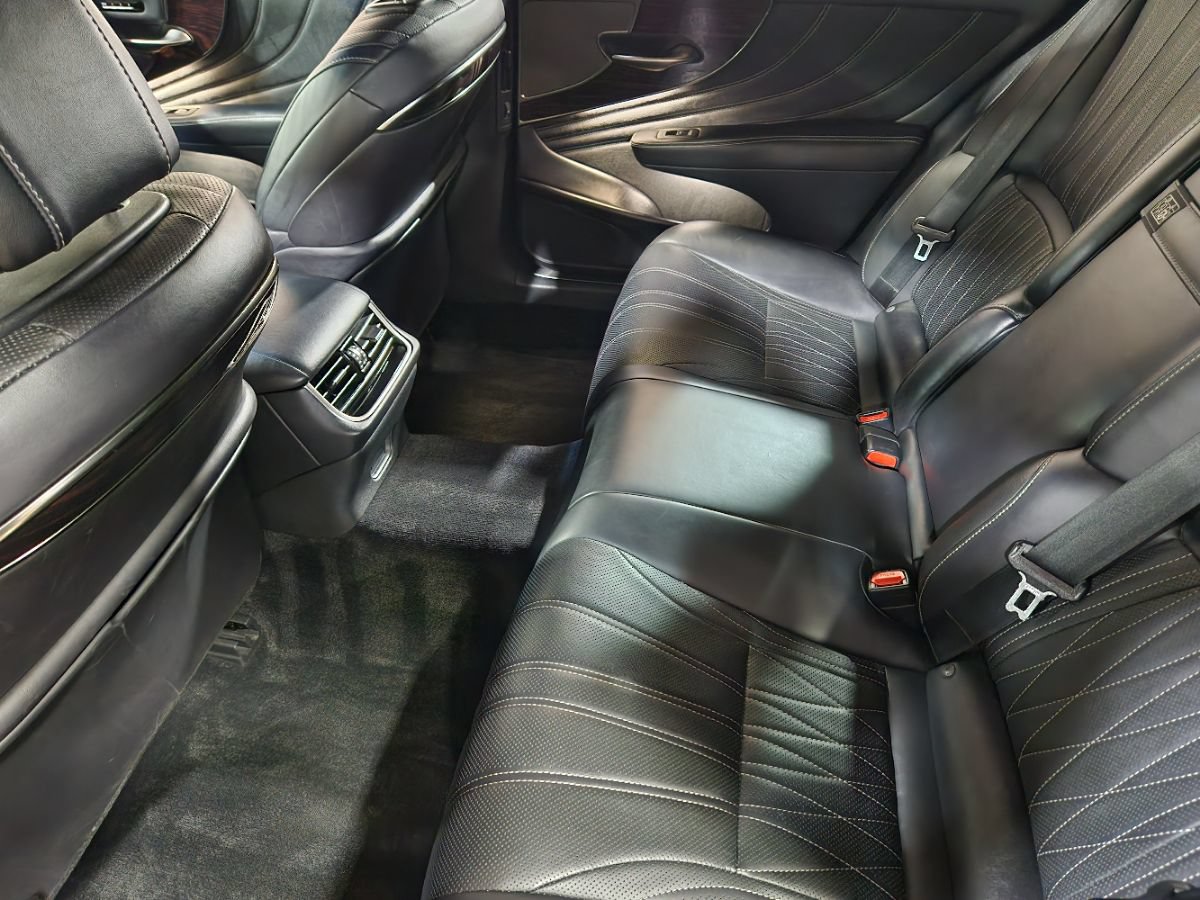 Used 2021 Lexus LS 500 RWD image 51