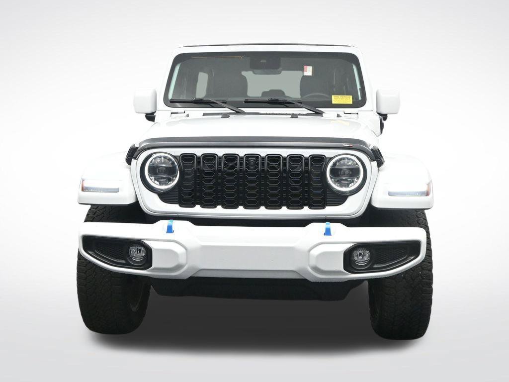 Used 2024 Jeep Wrangler High Altitude AWD/4WD image 2