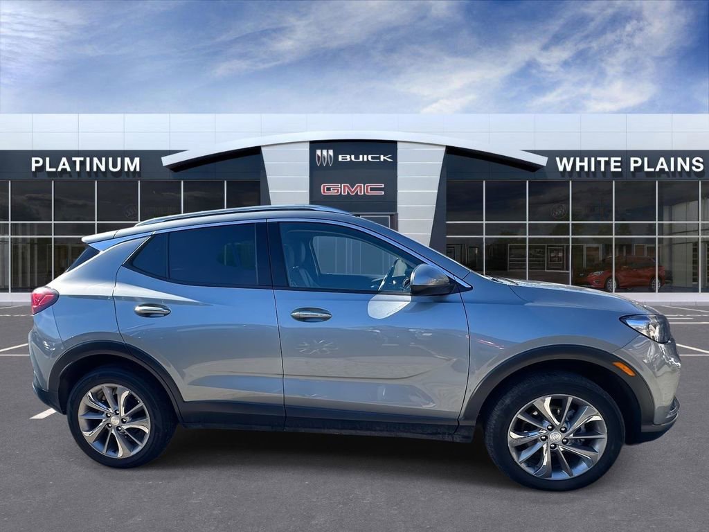 Used 2023 Buick Encore GX Essence w/ Experience Buick Package image 2