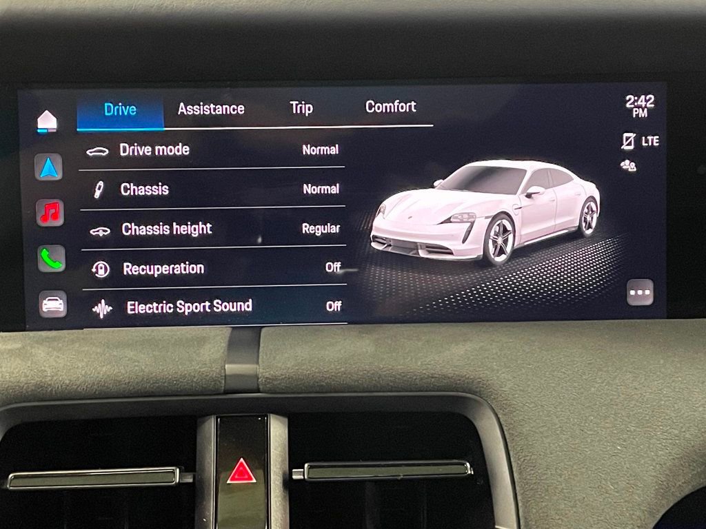 Used 2024 Porsche Taycan GTS image 33