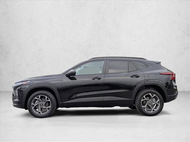 Used 2025 Chevrolet Trax LT w/ Driver Confidence Package image 8