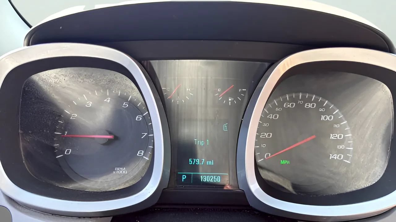 Used 2010 Chevrolet Equinox LT AWD/4WD image 10