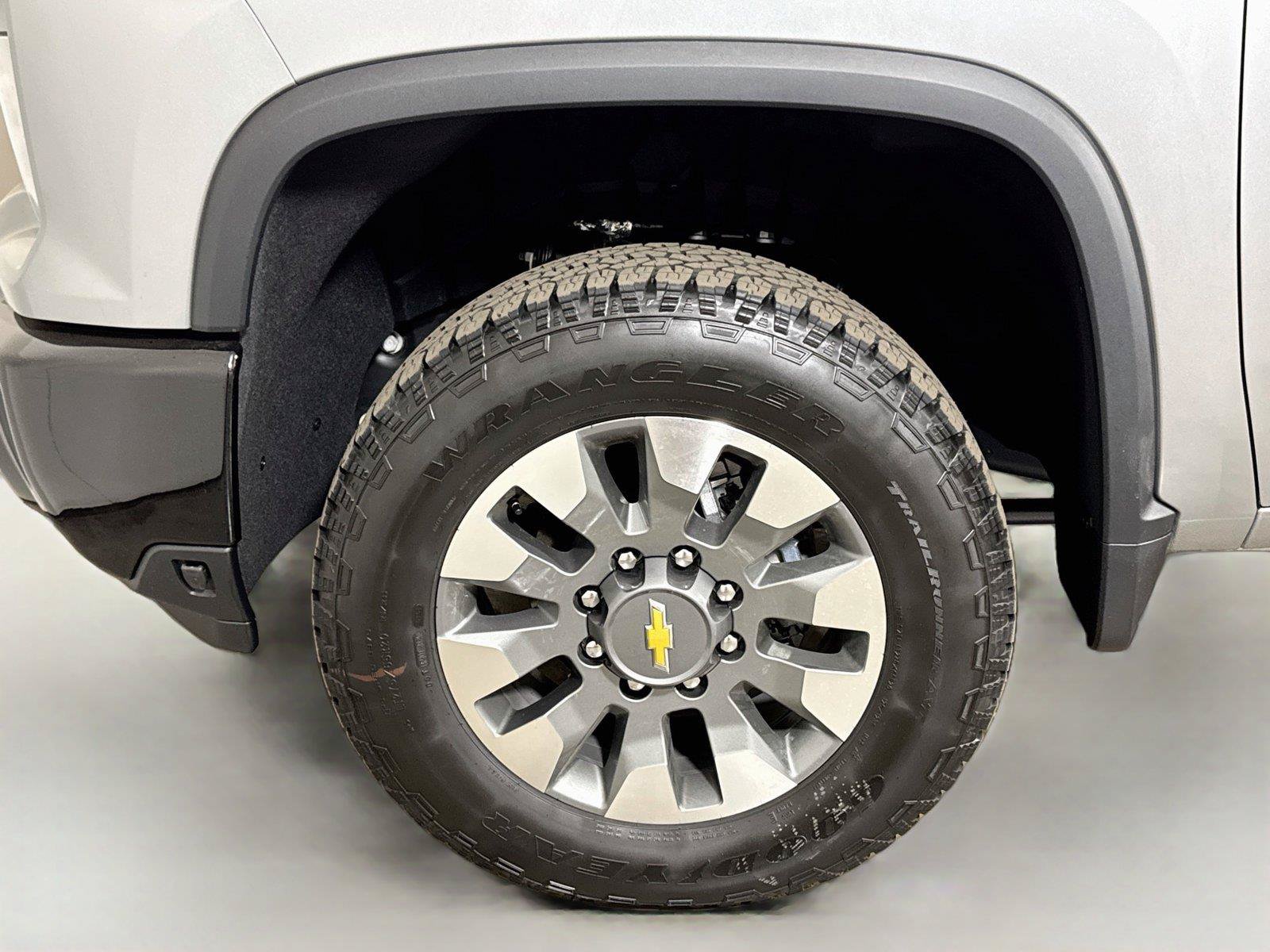 New 2026 Chevrolet Silverado 2500 Custom w/ Custom Value Package AWD/4WD image 19