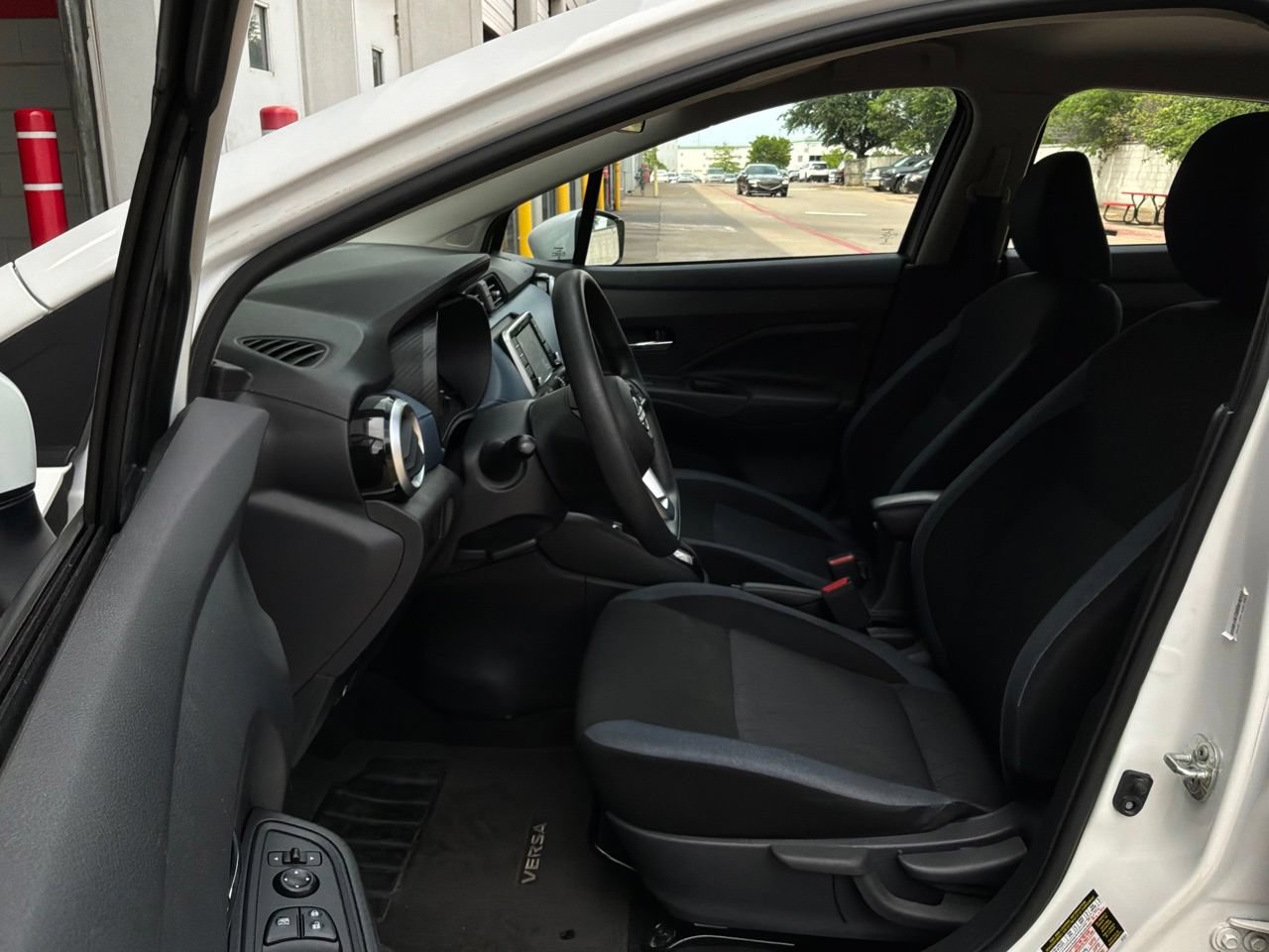 Used 2025 Nissan Versa SV FWD image 10