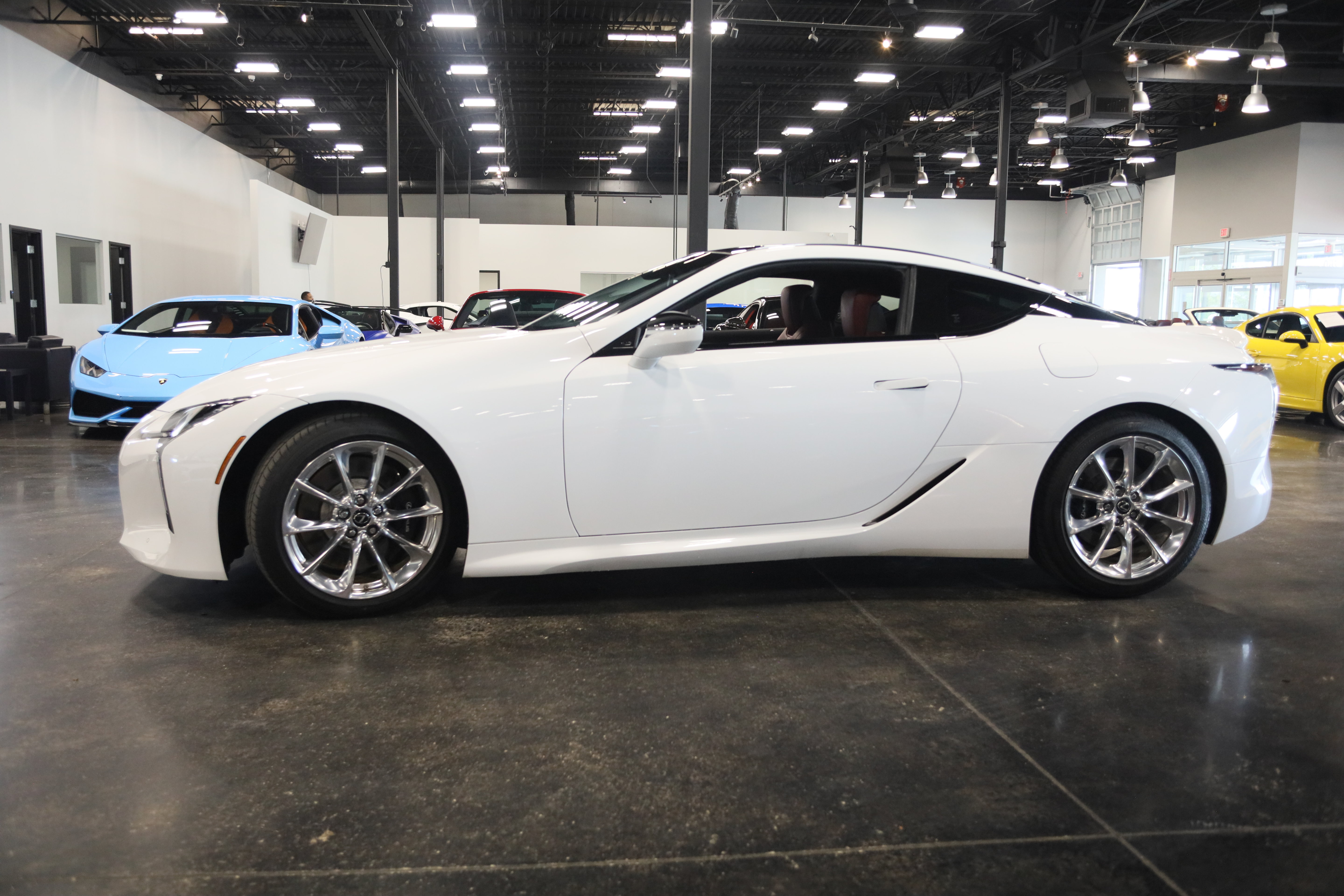 Used 2018 Lexus LC 500 Coupe w/ Touring Package RWD image 9