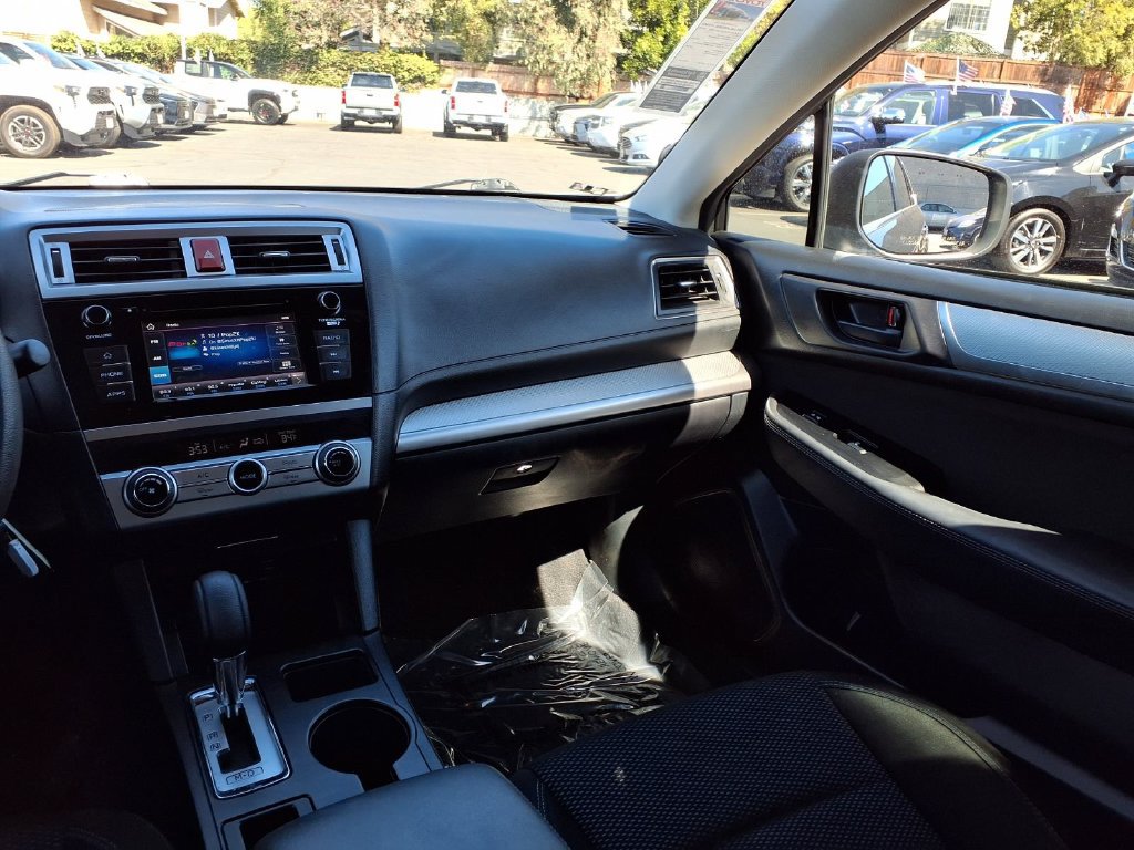 Used 2019 Subaru Outback 2.5i AWD/4WD image 25